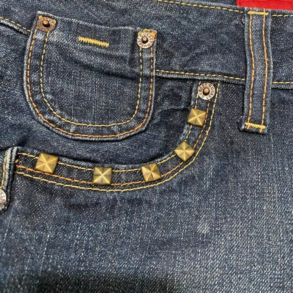 Guess “stretch” denim blue jean shorts - Picture 3 of 8
